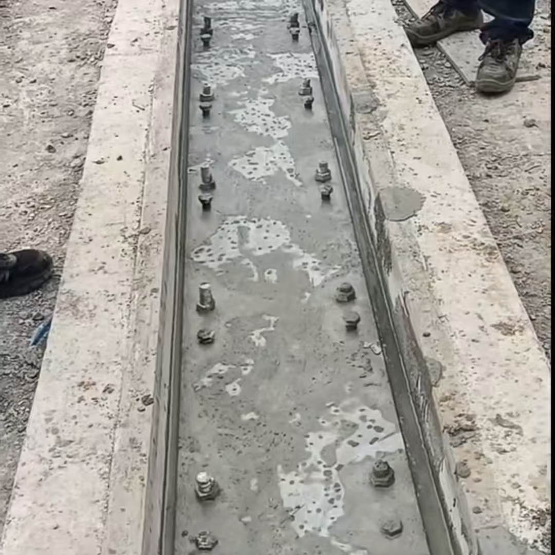 湖州港口码头起重机龙门吊重型机械设备稳固用早强快凝轨道胶泥